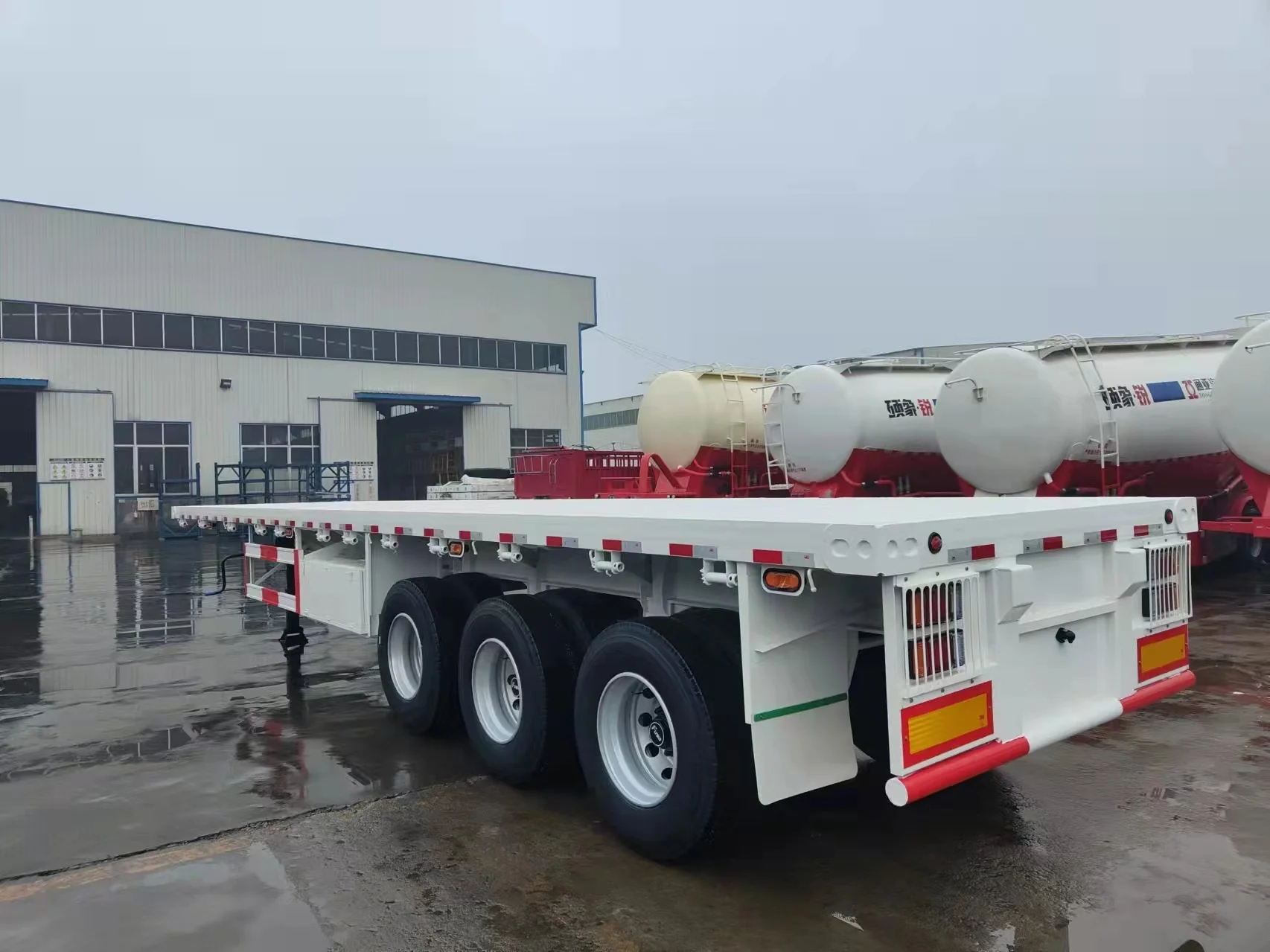 Pay load 50 tons 3 axles 40ft flat bed trailer