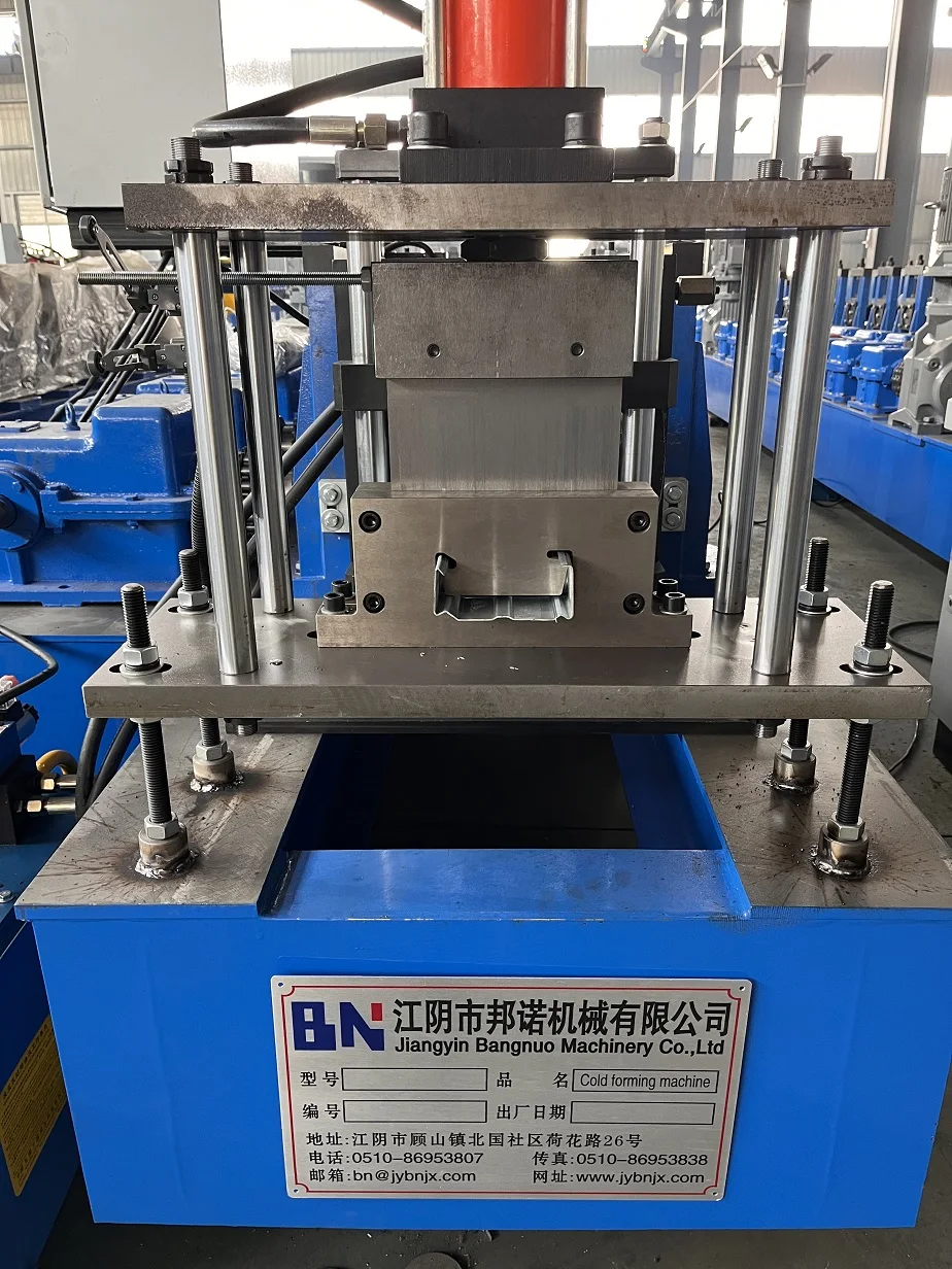 CE Certificated Box Beam Roll Sealer Box Beam Roll Forming Machine Gear Box Drive Rack Beam Roller
