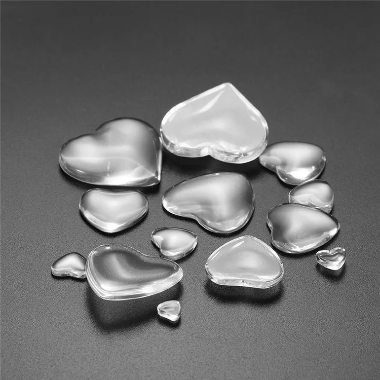 2022 NEW Fashionable colored cabochon trays glass dome cabochons, heart 30mm for Love glass patch material