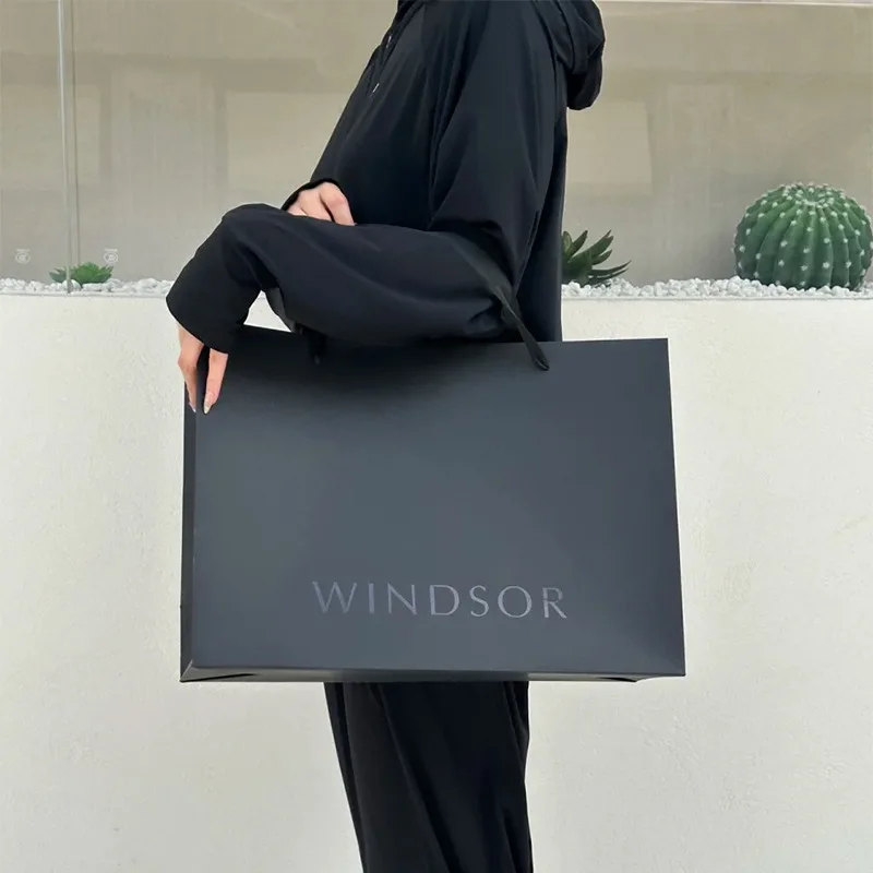 Gift Packaging Shopping Paper Bag With Own Design Wholesale Personalized Logo Luxury Fancy Paper Oem Clothes Pants