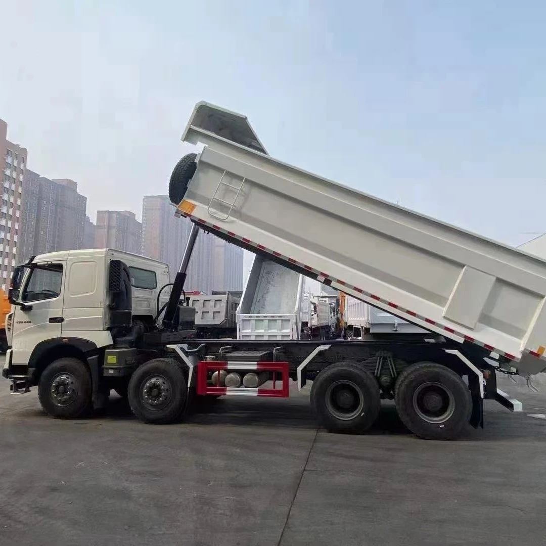 Б/у 8x4 Sinotruck HOWO самосвал