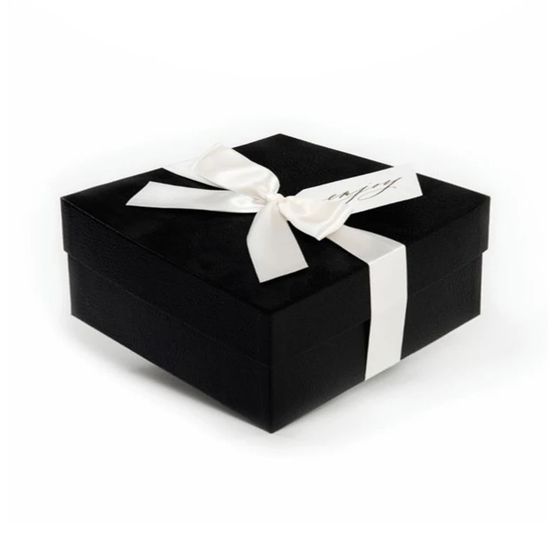 Bespoke big black retail products gift box packaging with magnetic lid/cardboard paper cake box with handle and window