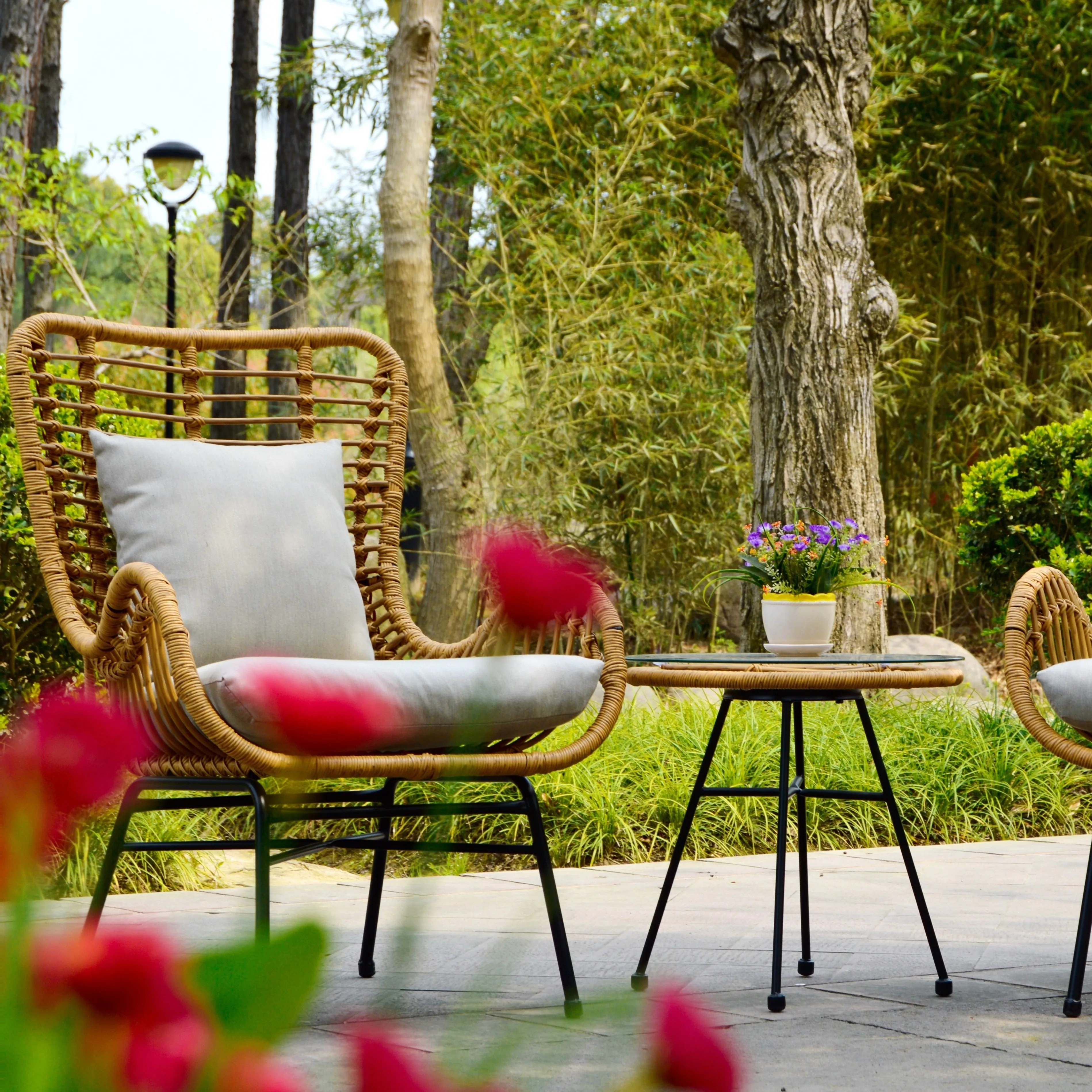 Luxury 5pcs Outdoor PE Rattan Dining Set Modern Design Single Chair with Table for Family or Hotel Use