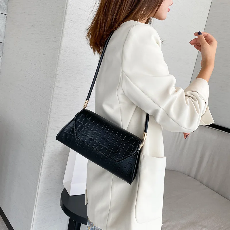 Trendy Foreign Trade Women s Bag 2024 Korean Fashion One Shoulder Crossbody Bag with Stylish Belt