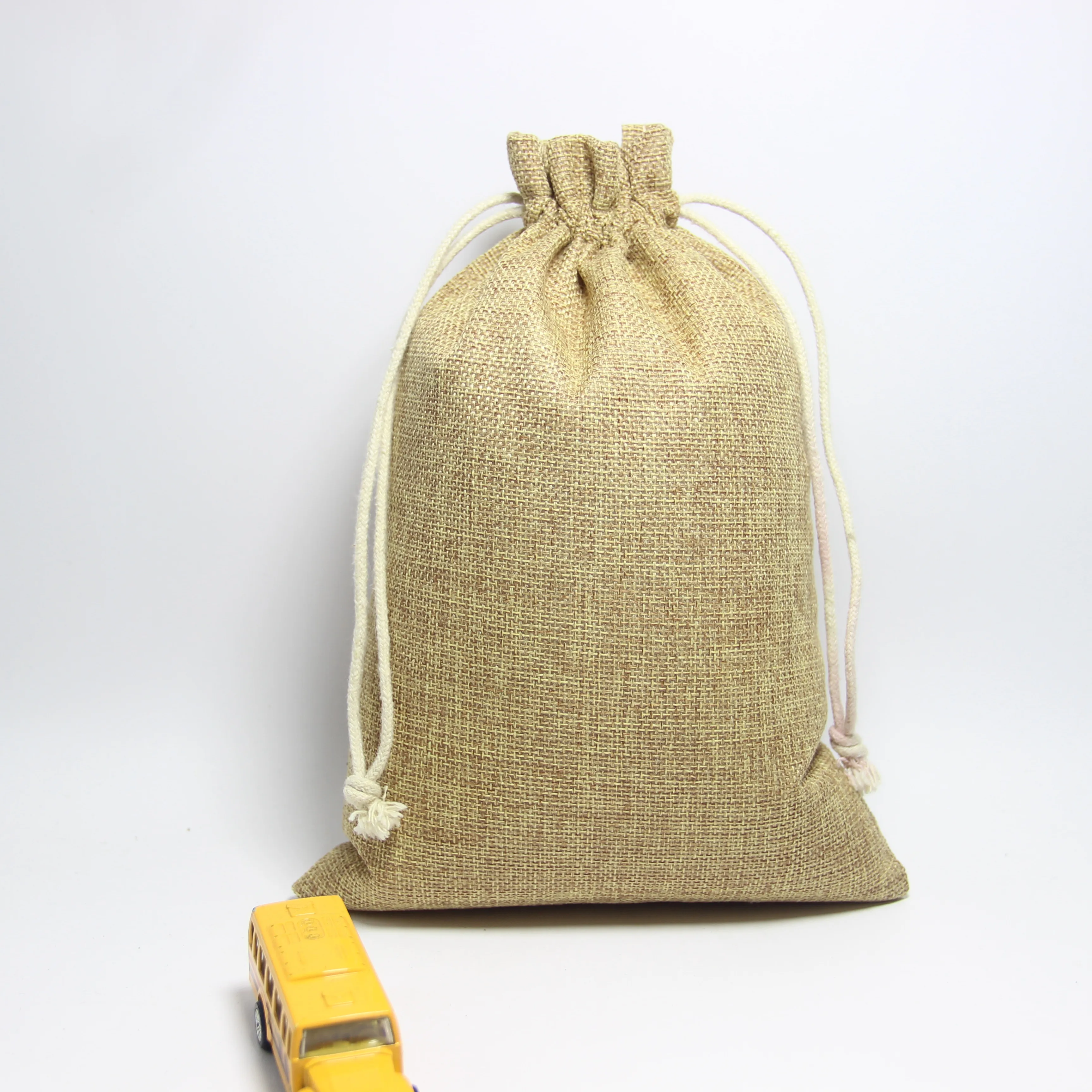 Design and wholesale production of burlap bags for soybeans and corn storage, natural burlap drawstring bags