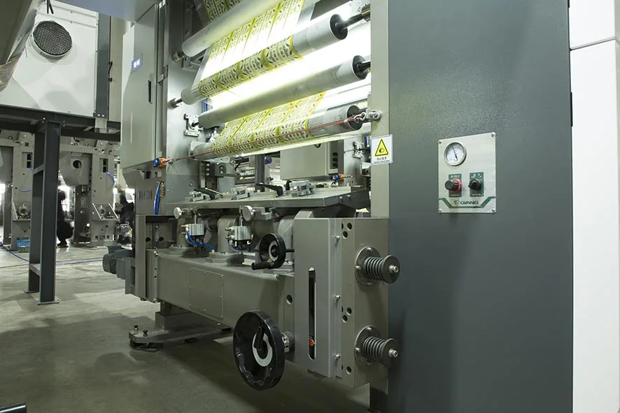 Oyang Honor ELS Intelligent Rotogravure Printing Machine with very little registration loss
