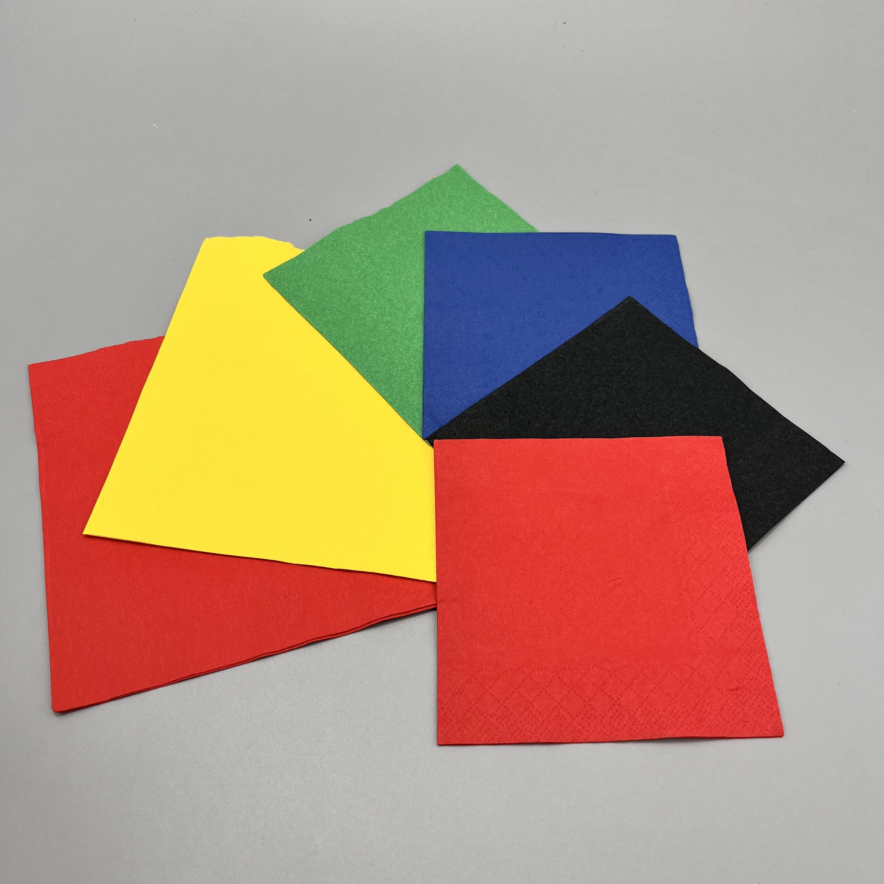 Wholesale Custom Design Colorful Paper Napkin Layer Style Packing Fold disposable cocktail napkins