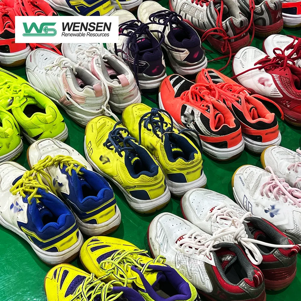 Factory Wholesale Second-Hand Original Badminton Shoes Outdoor Sport In Bales Used Sneakers Uaky Shoes