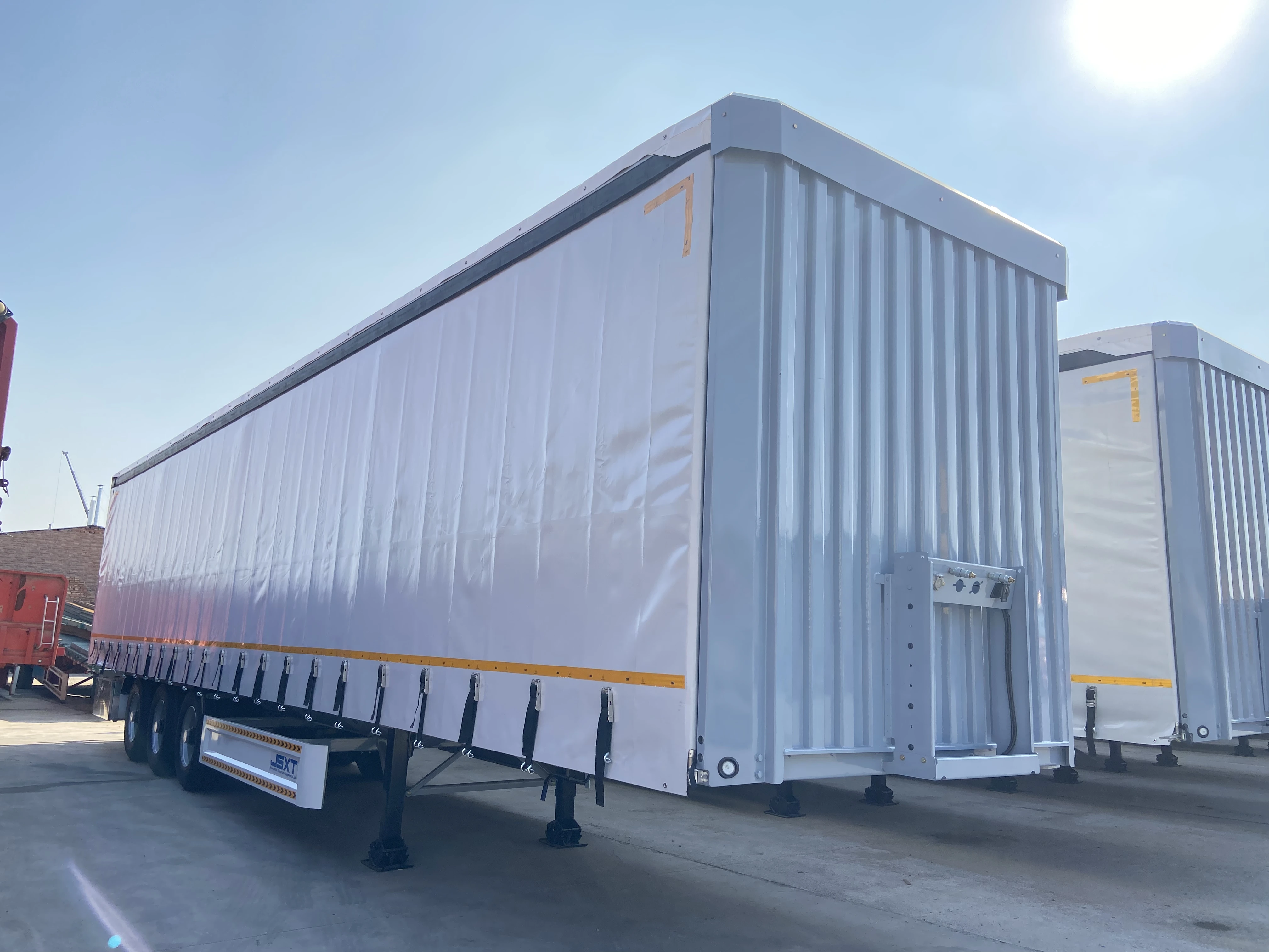 Custom 3 Axis Side Curtain Semi Trailer for Transporting Large Equipment Factory Direct Truck Trailers