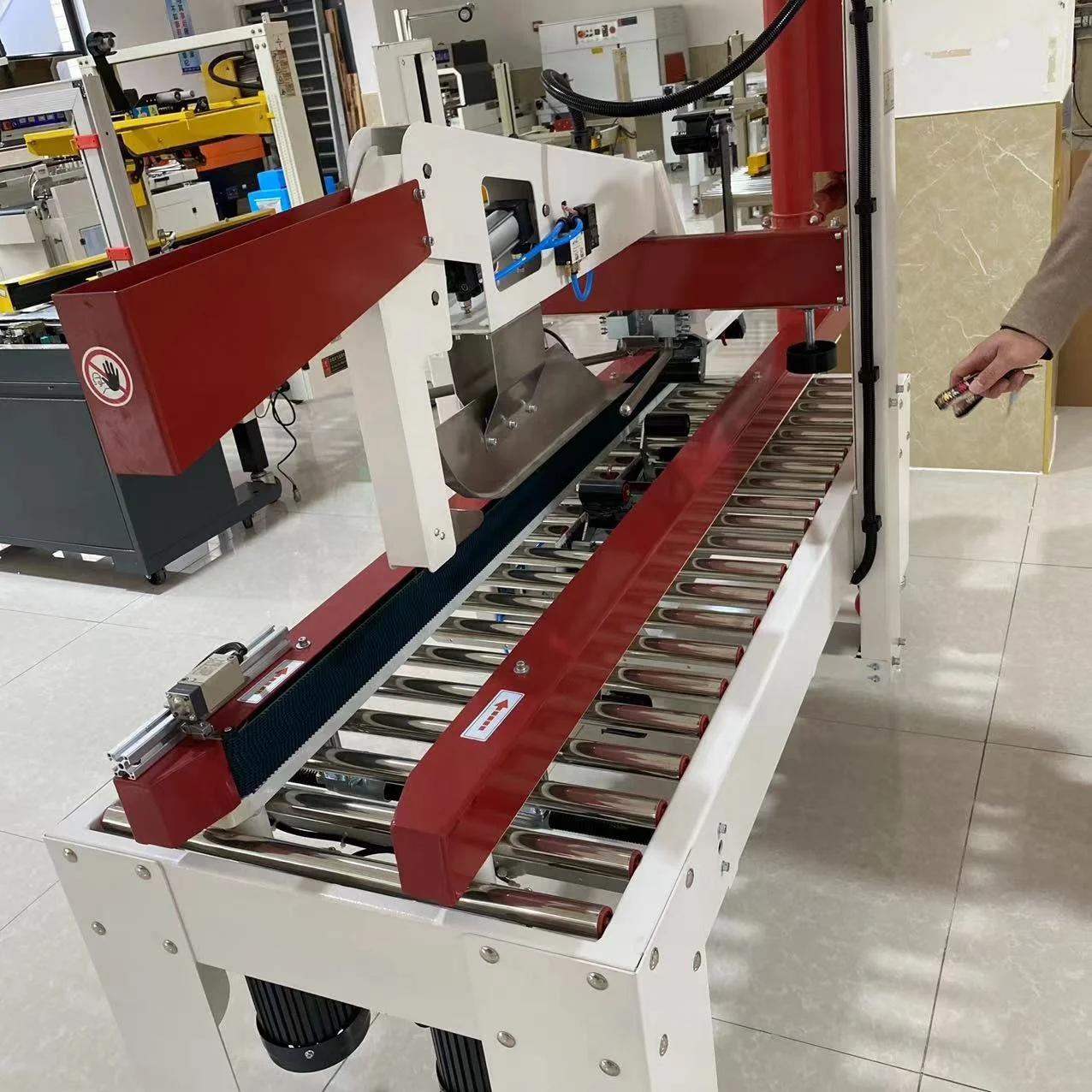 Automatic Carton Cardboard Box Packaging Machine Case Sealer Tape Carton Sealing Machine pneumatic carton sealing machine