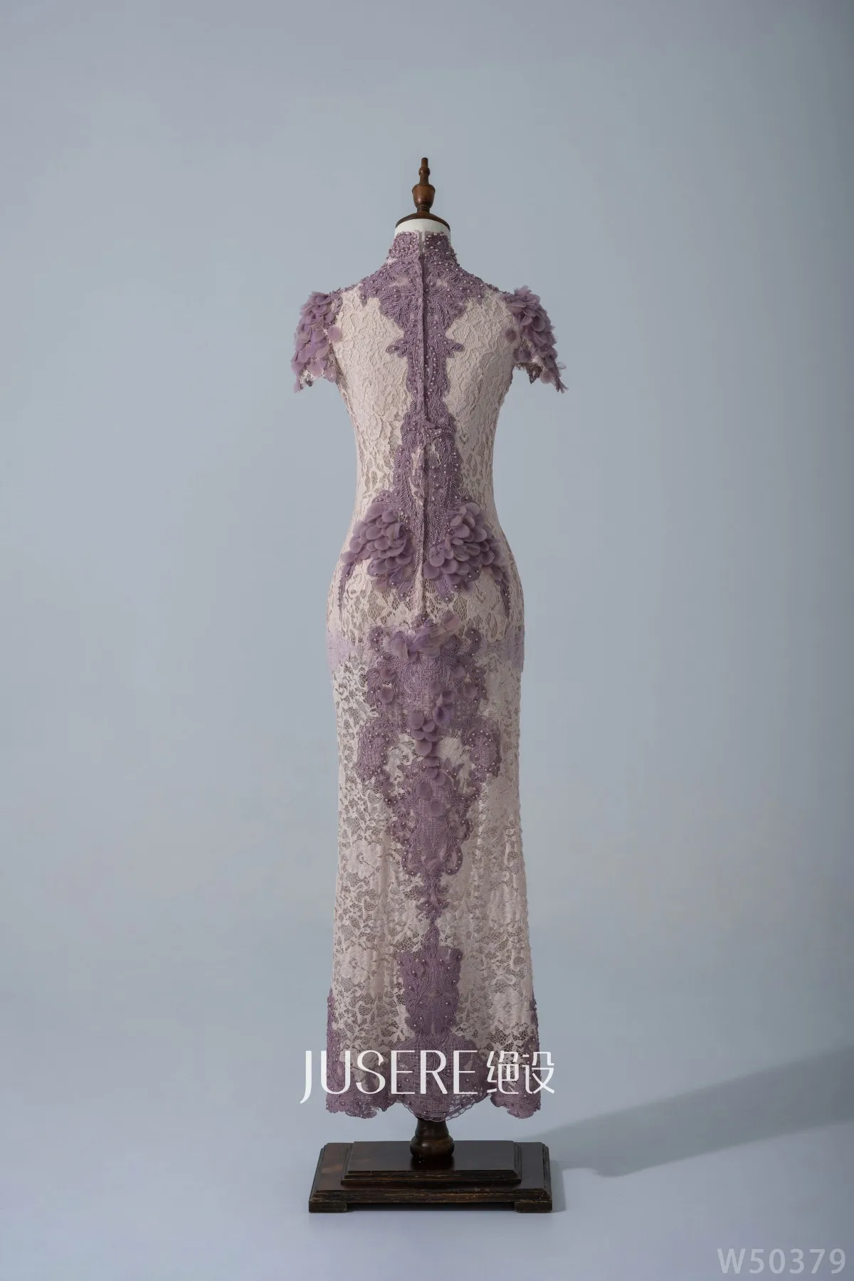 Chinese Cheongsam pipao chirpaur bespoke luxury custom wedding bridal bride mother of bride plus size oriental knot button