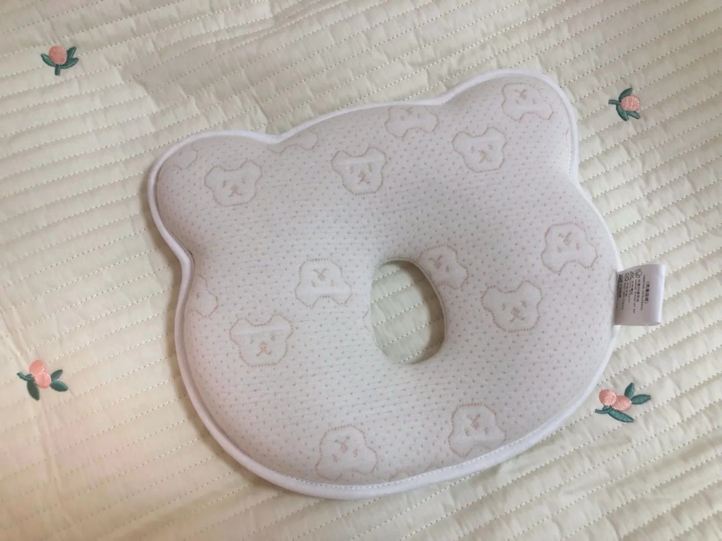 Best Selling Bear Pattern Baby Pillow Memory Foam Newborn Baby Pillows Multifunctional Dropship