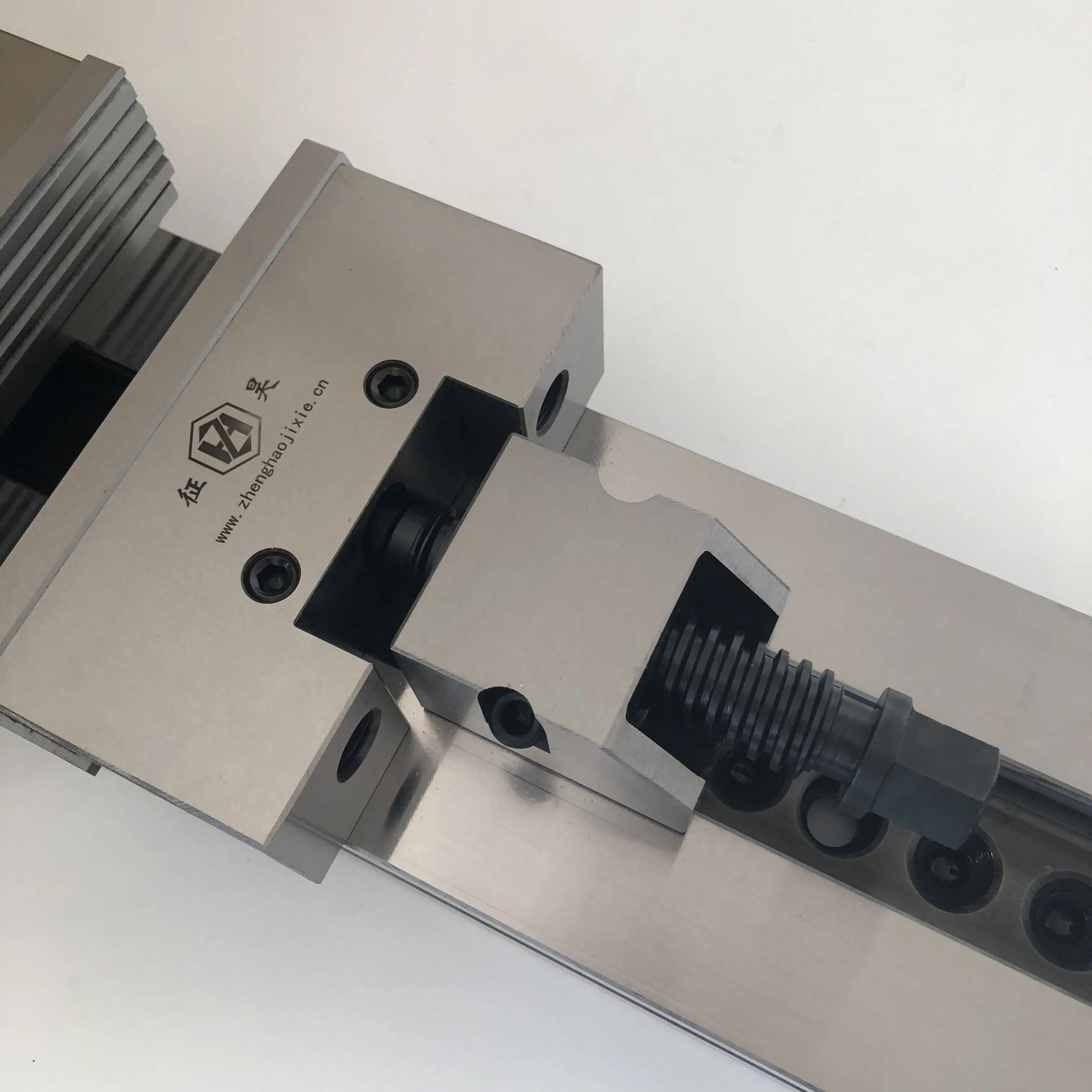  Аксессуары для станков с ЧПУ GT Precision модульные тиски