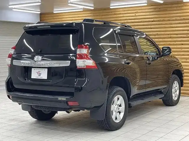 Used TOYOTA LAND CRUISER PRADO SUV AUTOMATIC AND MANUAL left hand drive and right hand drive available