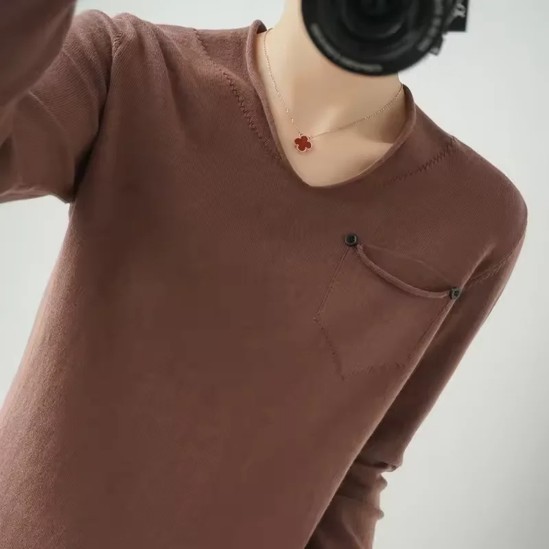 Custom Design Women Fashionable Solid Color Breathable Pullover Loose V Neck Knitted Sweater