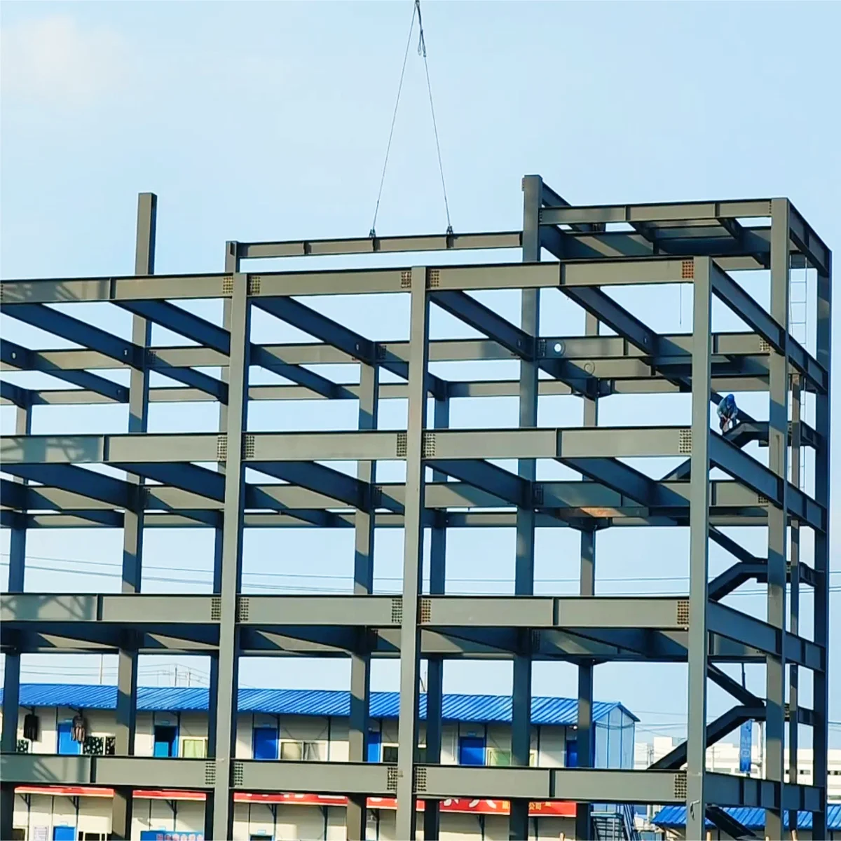 Pre-engineered Light Framework Steel Structure Flat Roof Multi Storey Design Office Apartment Buildings
