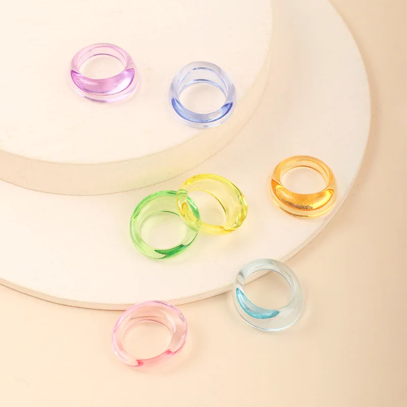 Wholesale trendy women transparent simple jewelry cute resin acrylic rings