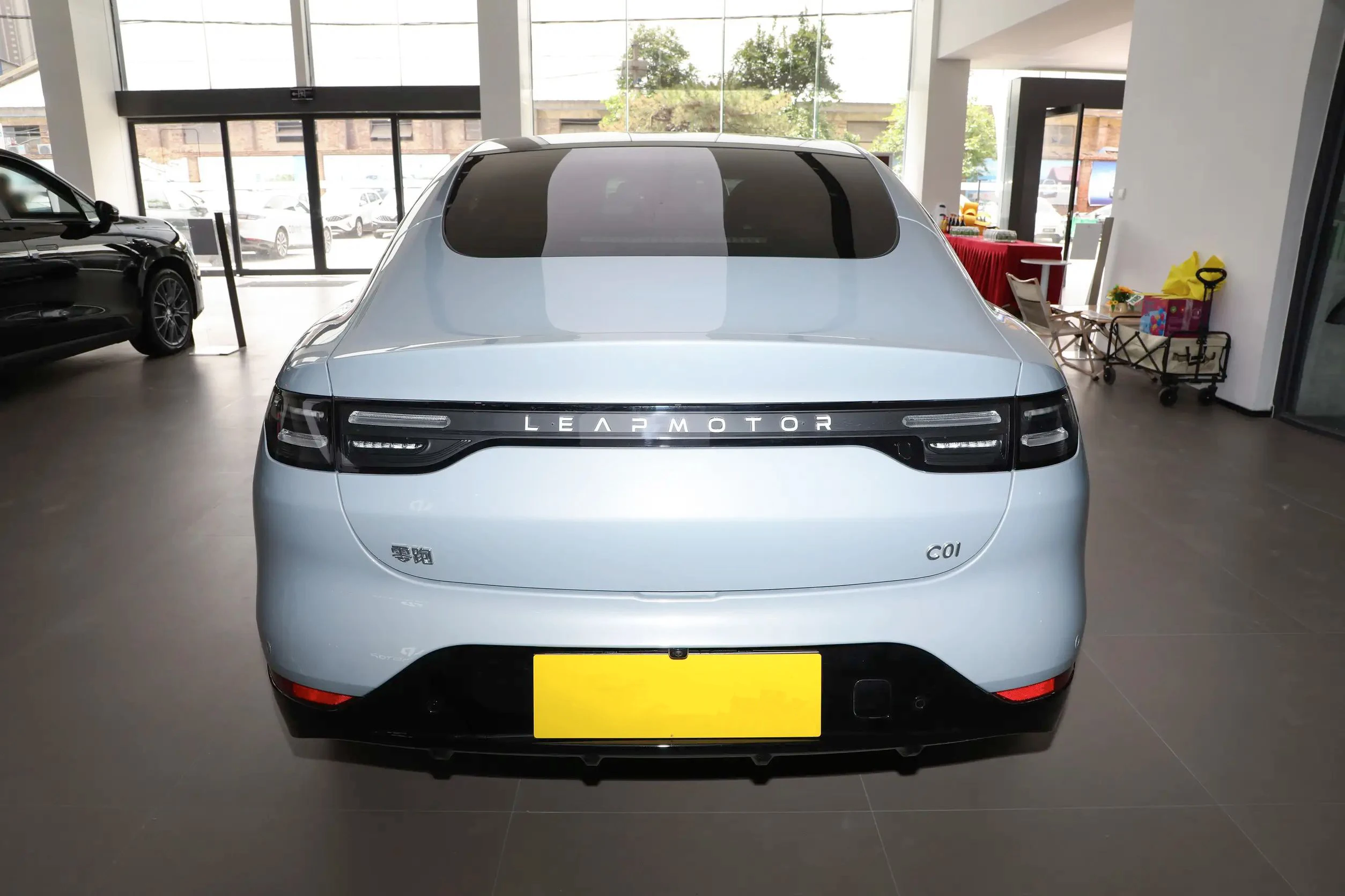 New Energy Car 4 Door 5 Seat Medium and large Car Pure Electric Car Leapmotor C01 Hybrid 2024 Smart Leap Motor C01 in Stock