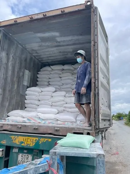 {BEST CHOICE} -рисовые отруби высокого качества и натуральные для корма животных/Лучшая цена во Вьетнаме экспорта-Ms.HELEN