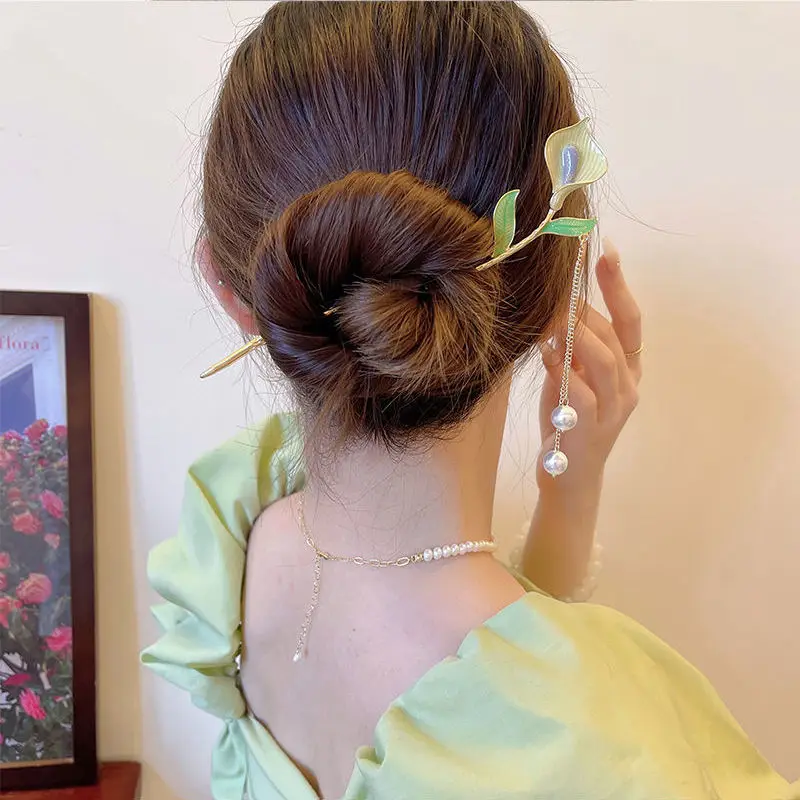 RARA 2022 Hot Sale New Hair Accessories Women Elegant Calla Hair Fork with Tassels Metal Hair Stick Beautiful Hairpins for Girls