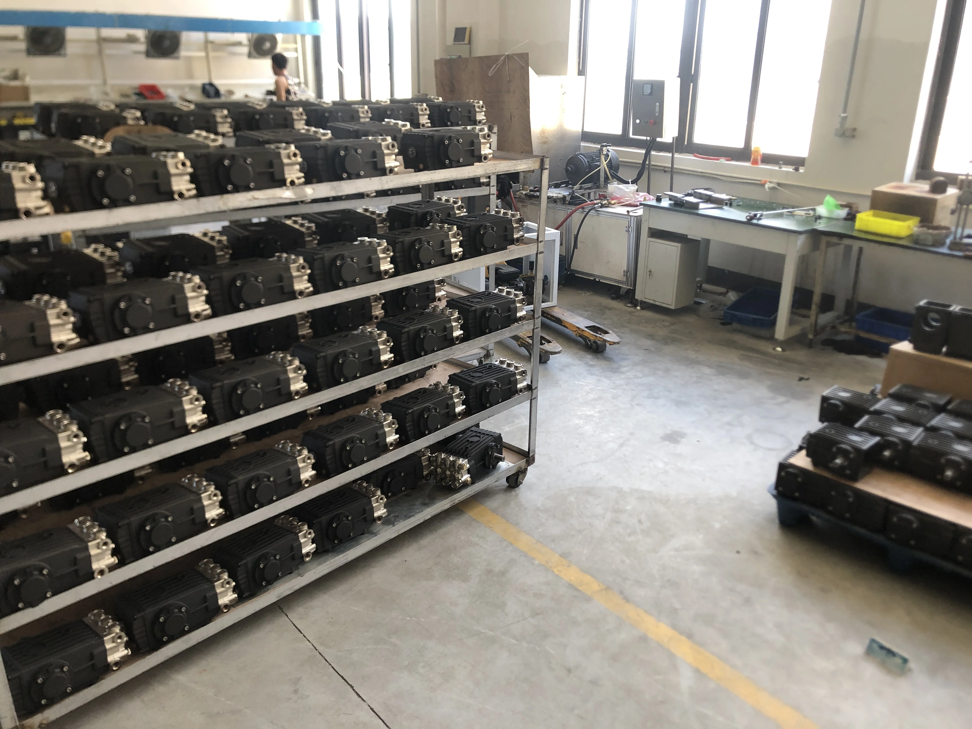 High pressure plunger pump 15 L/min 200 Bar Italian pump for high pressure waser