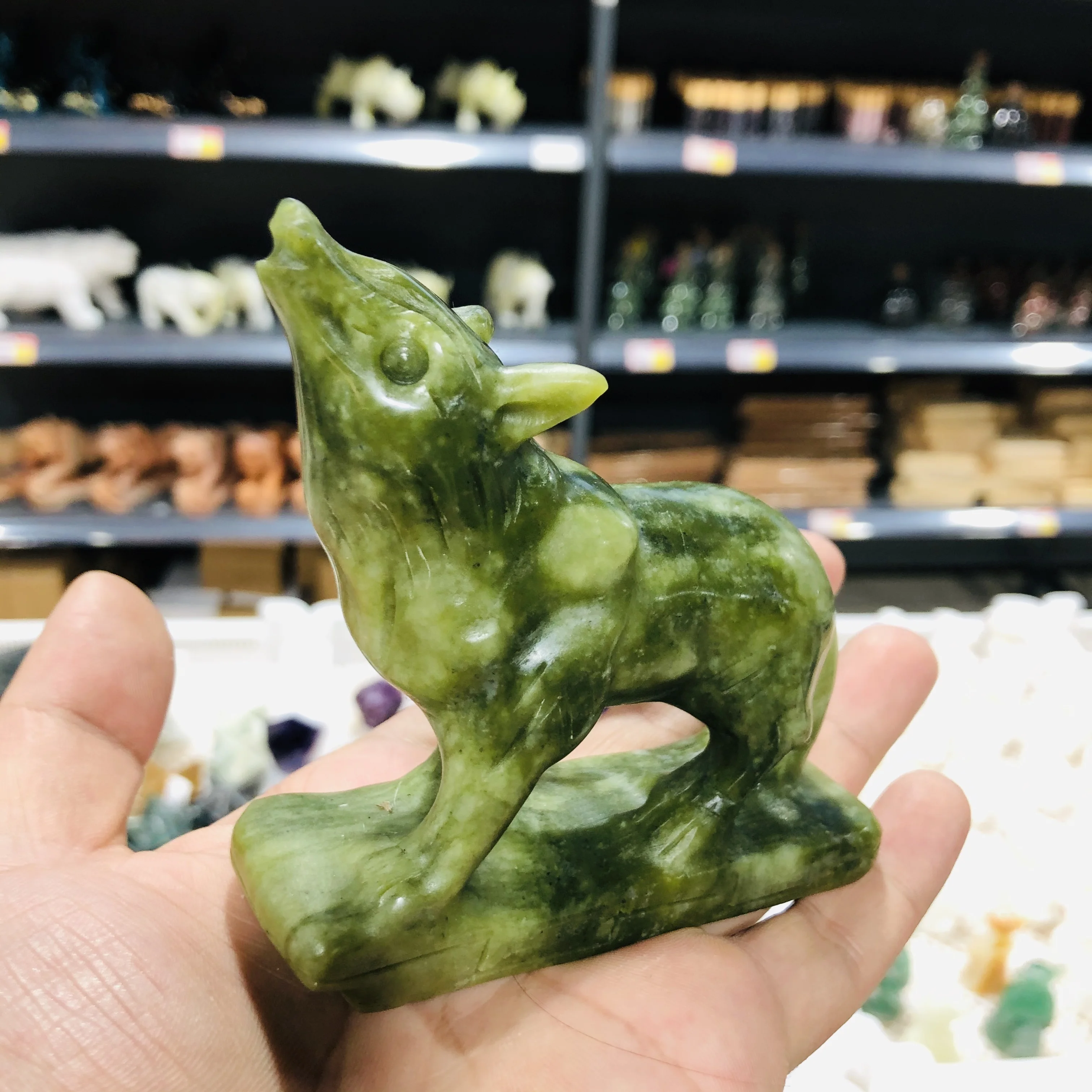 
Natural crystal carvings quartz crystal wolf natural gemstones carved animals home decoration 