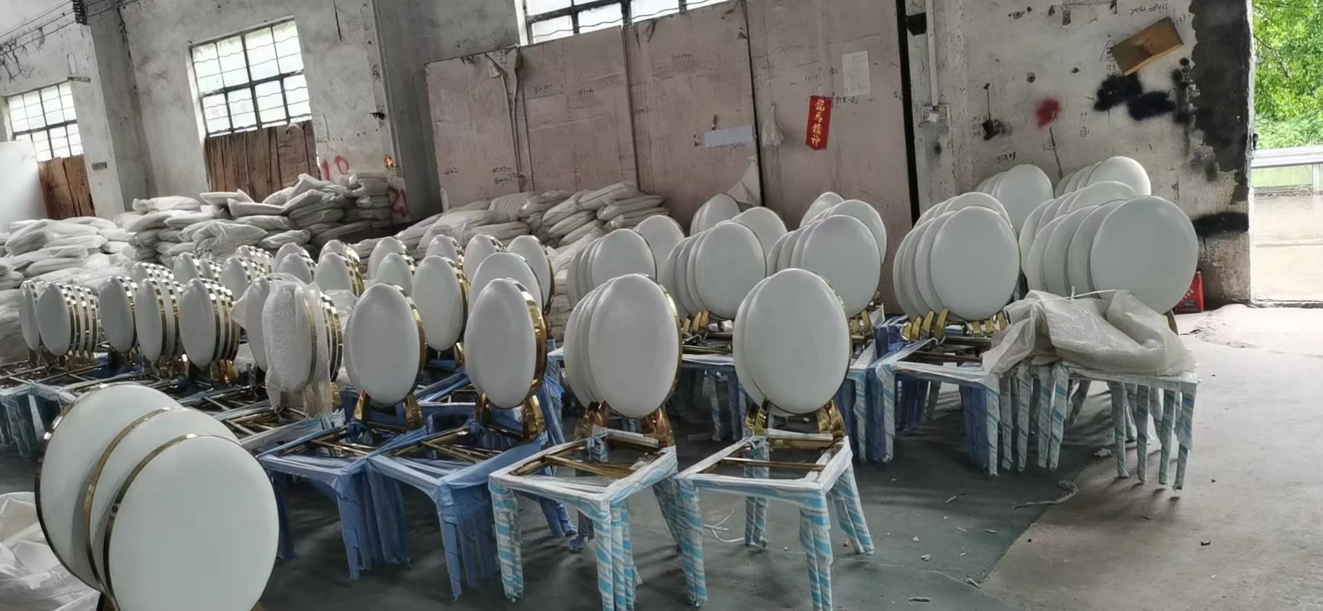 New design Luxury Stainless Steel Wedding Hote Reception Chair with Removeable Backrest cushion and Seat cushion