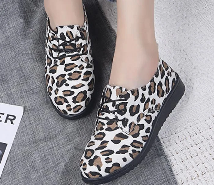 
2020 Latest design leopard lady canvas sport shoes lace up women fashion sneakers casual flat low cut board shoes plus size 