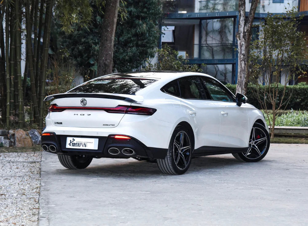 Buy in Stock Economy 138Kw 1.5T Auto High Speed Sedan MG 7 Petrol Gasoline Car for Sale