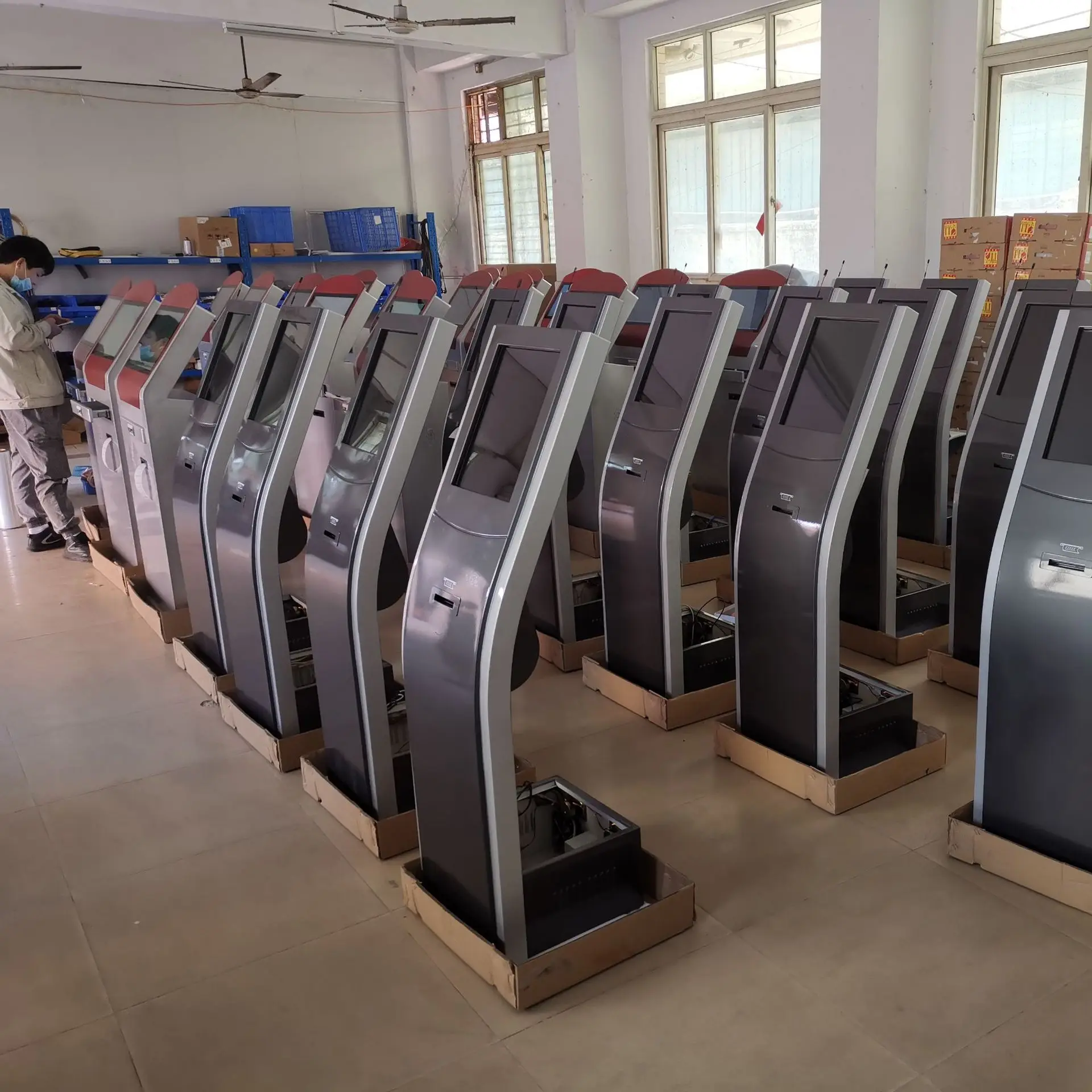 Floor Stand Touch Kiosk 19,21.5,24inch Touch Screen Printer Scanner Kiosk Ordering Payment Terminal Kiosks