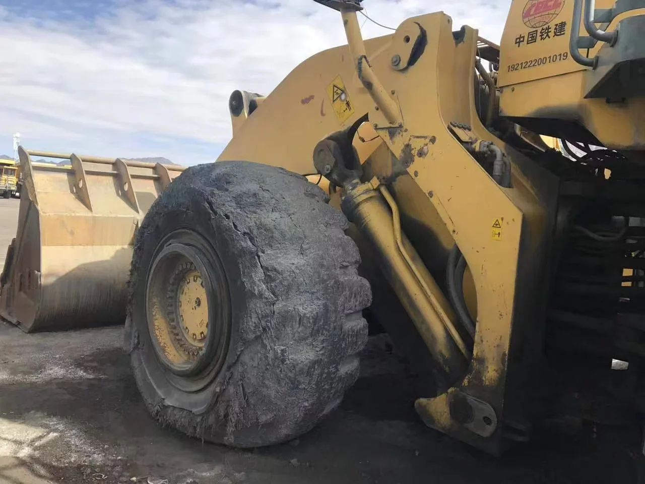 Б/у komatsu погрузчик 5000 кг Номинальная нагрузка WA600 WA600-1 WA600-3 колесный