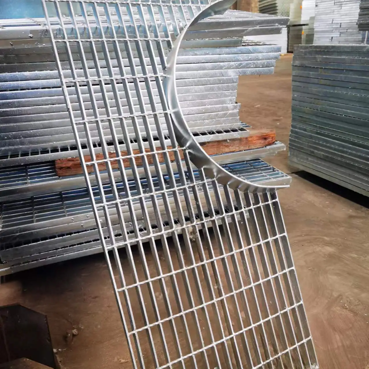 Manufacture  Price Steel Serrated Grating  for parking platform