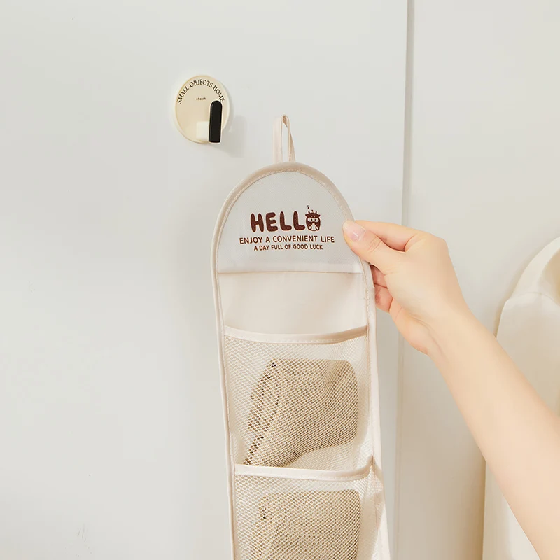 Hot selling large capacity multi grid design wall mounted sock storage bag, storage tool on the door