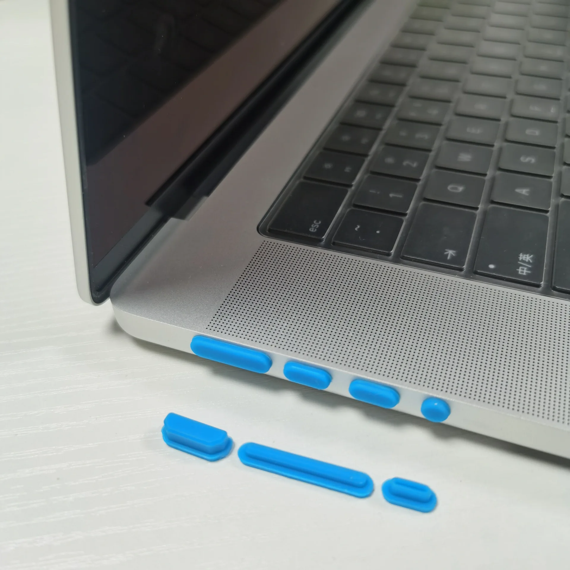 Anti-dust Plugs for Macbook Pro, Laptop Dust Plug Ports Silicone Cover Protection