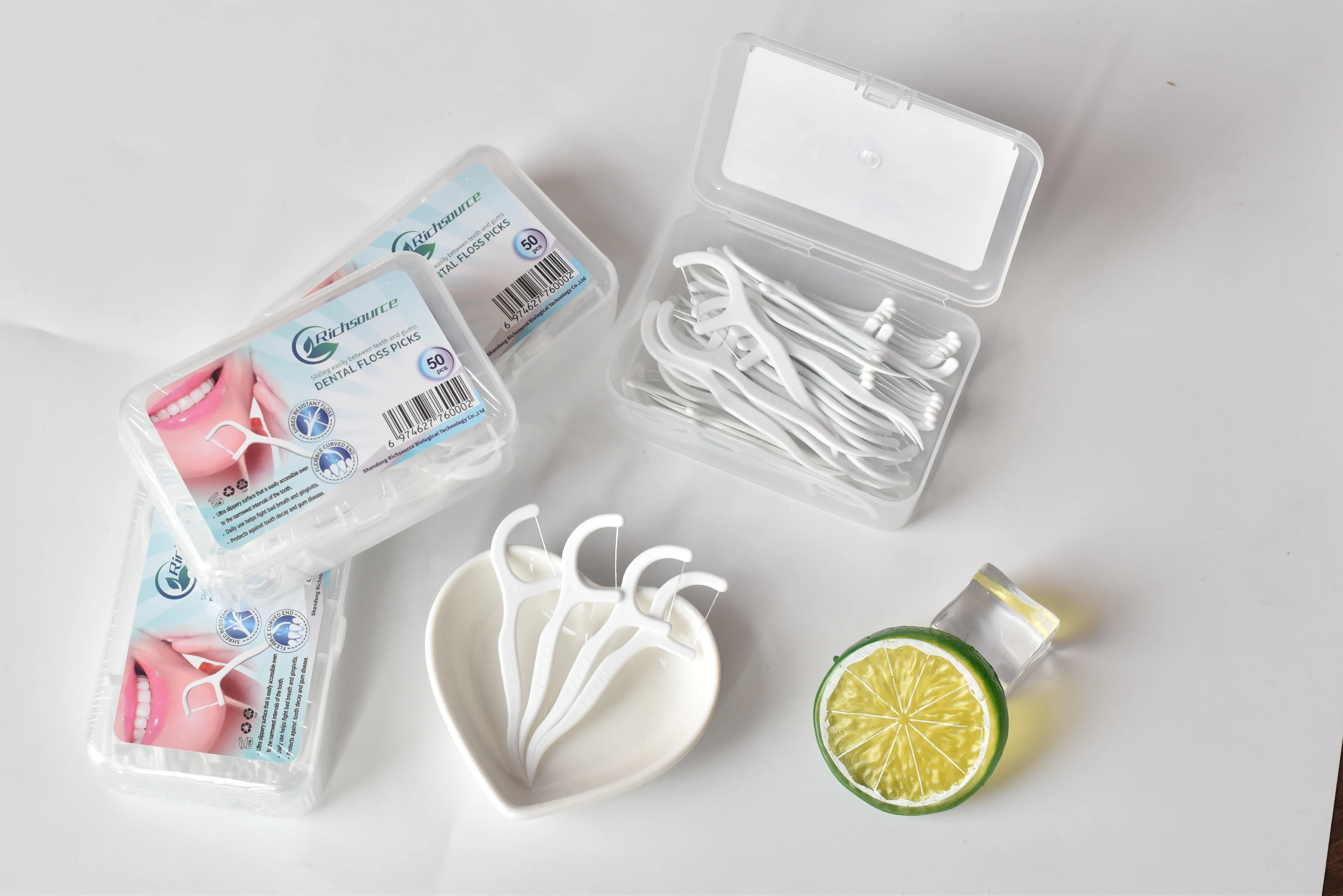 Factory Fresh Mint dental floss picks plastic bag box packaging 90 count dental floss flosser toothpicks with ODM OEM