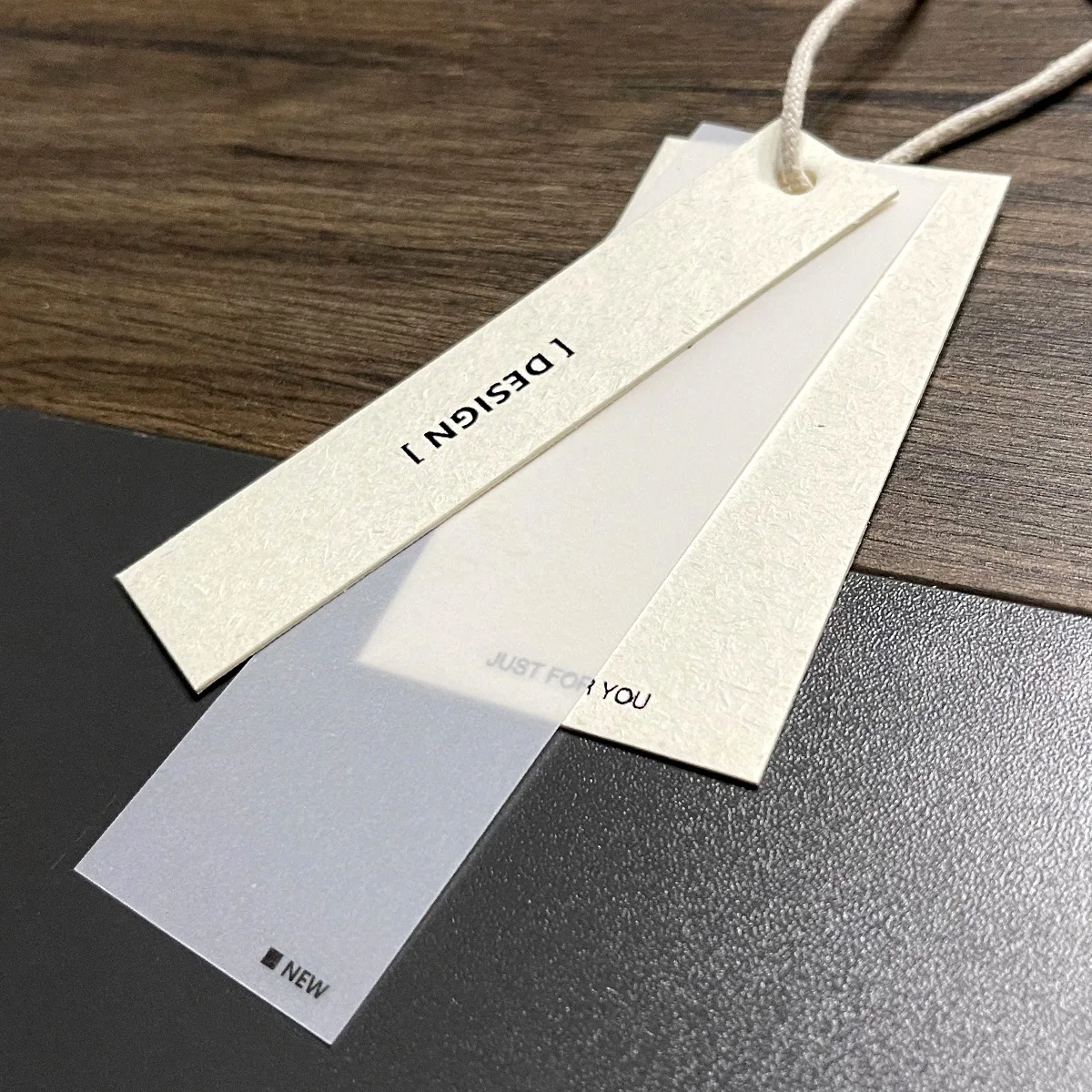High-quality Luxury garment  Hang Tags Swing Tags With Logo Paper Clothing Jeans hair product Hang Tag