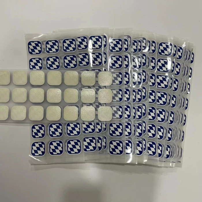 3D silicone logo (2)