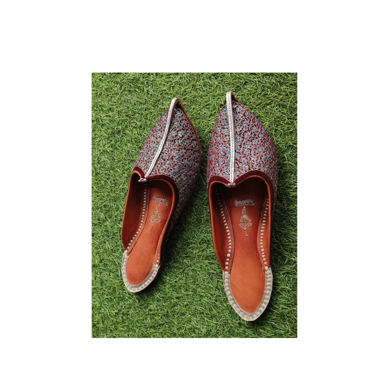 High on Demand Breathable Punjabi Jutti Slippers for Women Wear Handmade Mojari at Affordable Price