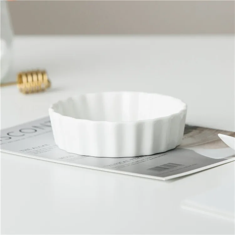 Restaurant hot sale personalized round shape 4 inch ceramic white bakeware