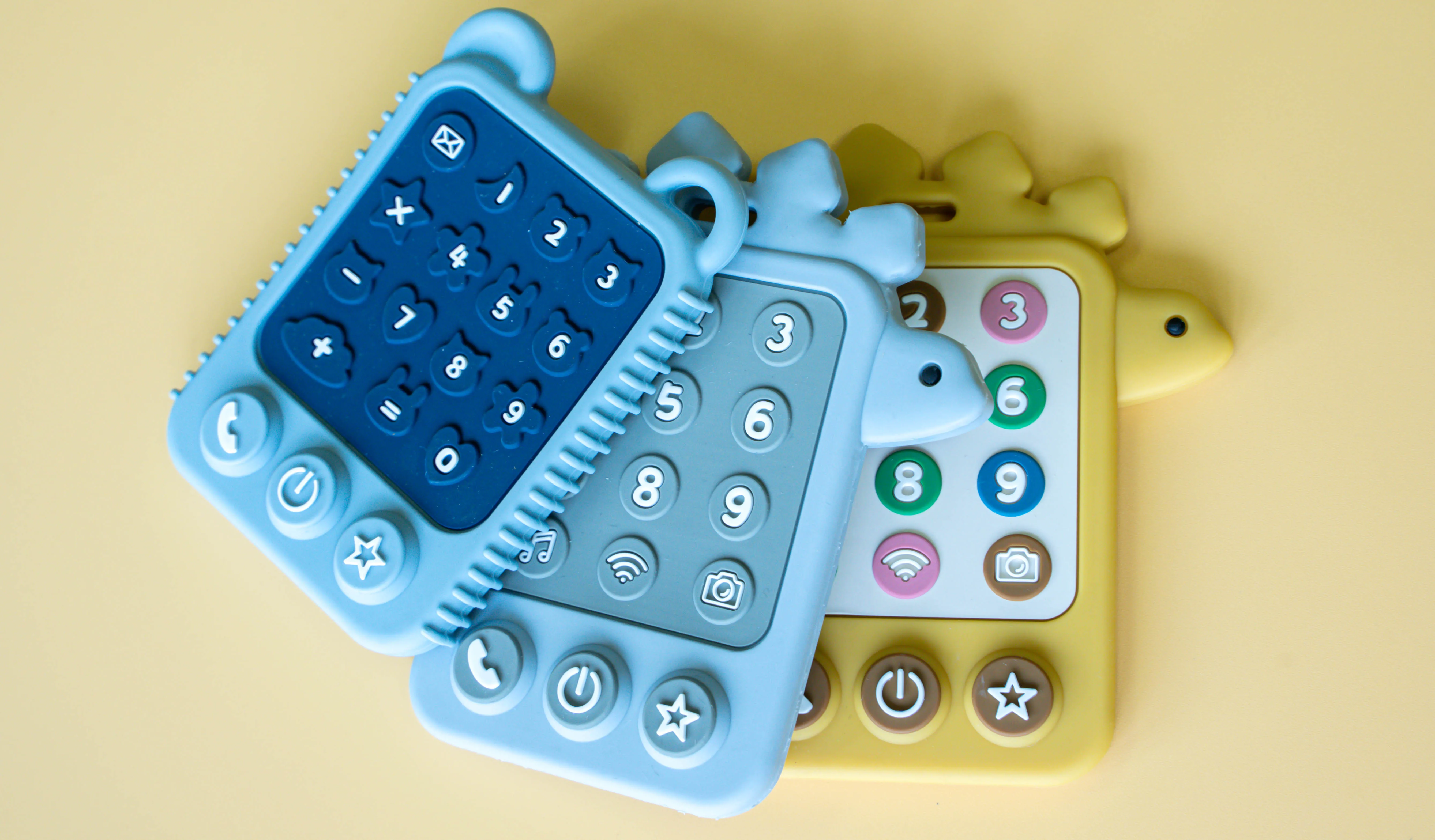 2024 Amazon Hot Game Tv Remote Control Busy Board Montessori Toys For Toddlers Silicone natural rubber baby teething toy