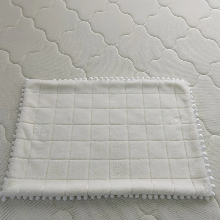 custom cutting two-double super soft blanket faux fur baby blanket designer fur tassel ball blanket for baby