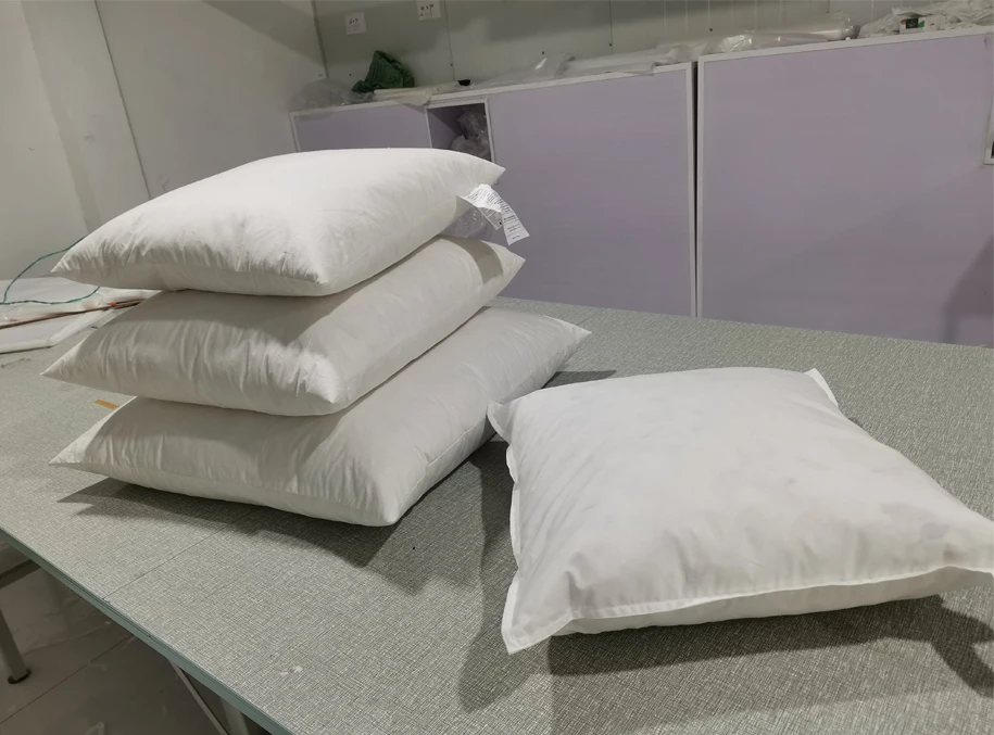 Wholesale Cushion Core Head Pillow Inner Goose Down Feather Filler Comfortable Healthy Cushion Filling Pillow Core
