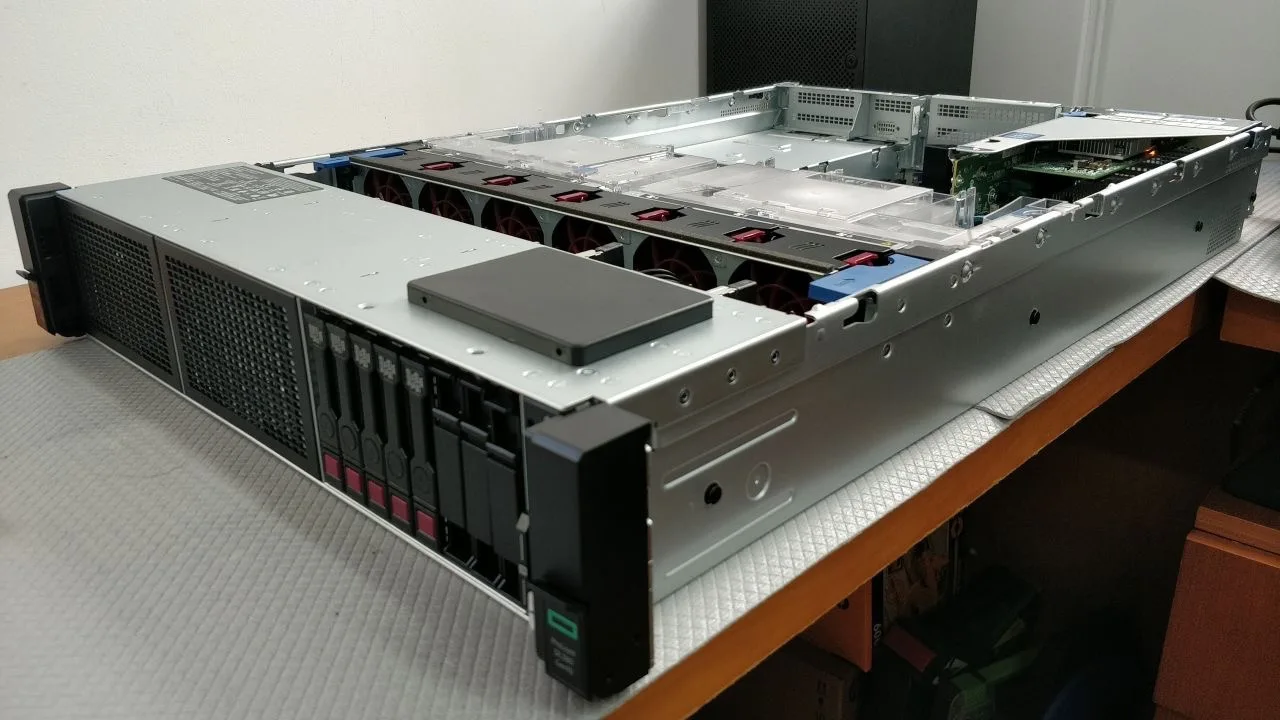 New original HPDL380 gen10 server 3204 CPU 32g DDR4 memory p408i-a raid 1.2tb for HPEDL 380 G10 server