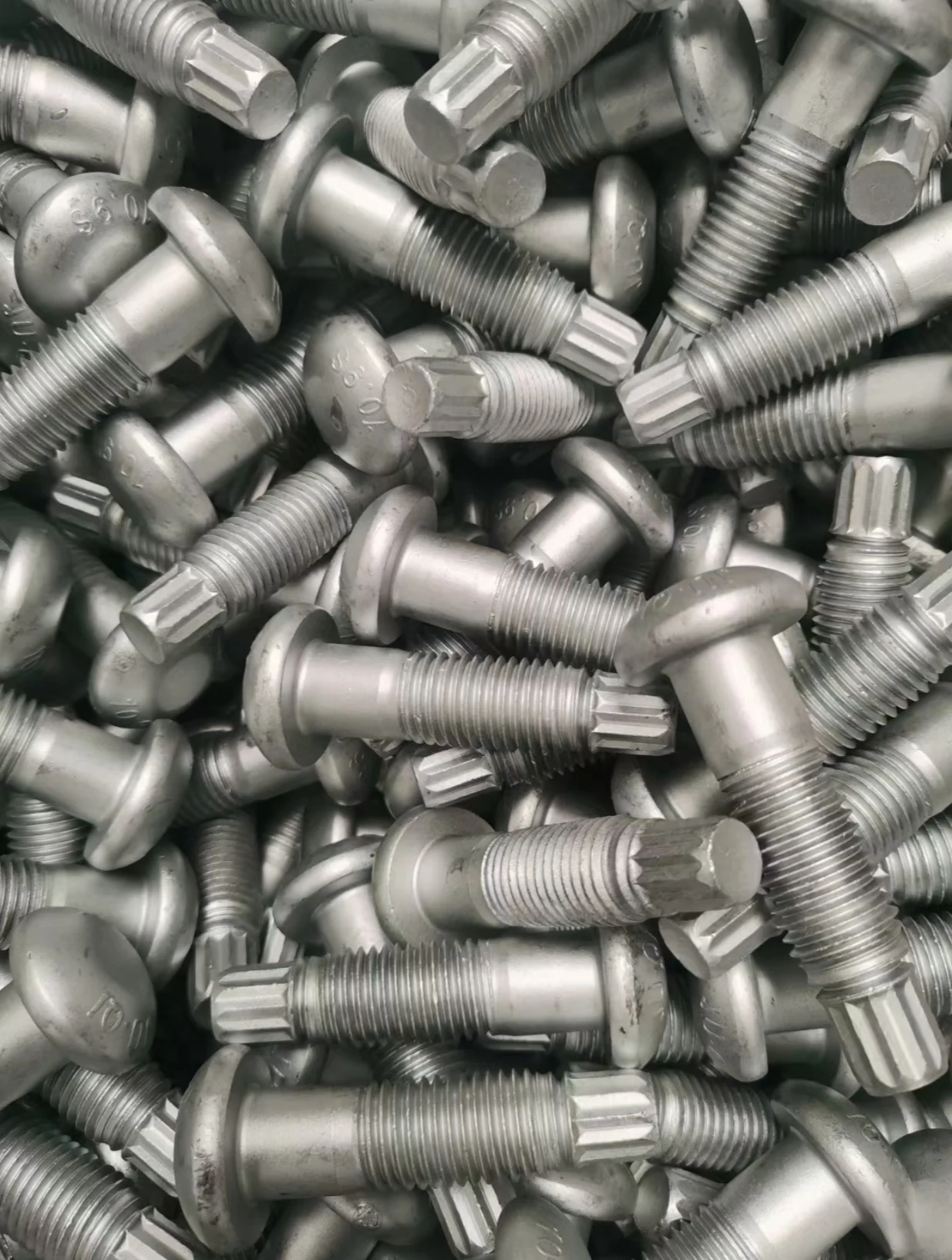 Best selling 3/8 With Mounting 10X1.25 Spline M8* Flanged 12.9 Wheel Nuts And 12 Point Flange Bolt G20 B58 Engine Bolts