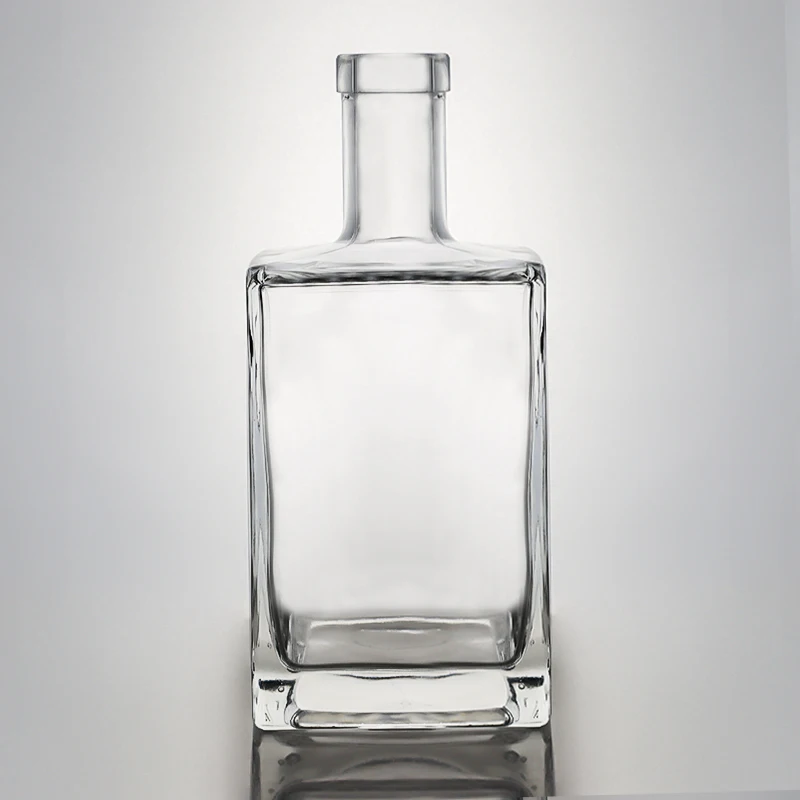 Hot Sale 700ml 750ml Super Flint Glass Bottle Short Neck Glass Liquor Bottle For Whiskey With Cork