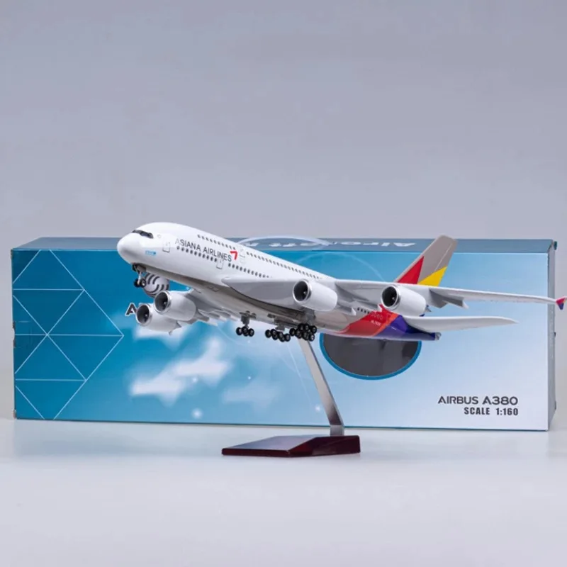 2024 NEW TOY A116 LED Flashing Large Scale 1:150 47cm A380 Asiana Airline Light Resin Aircraft Models with Wheels business gift