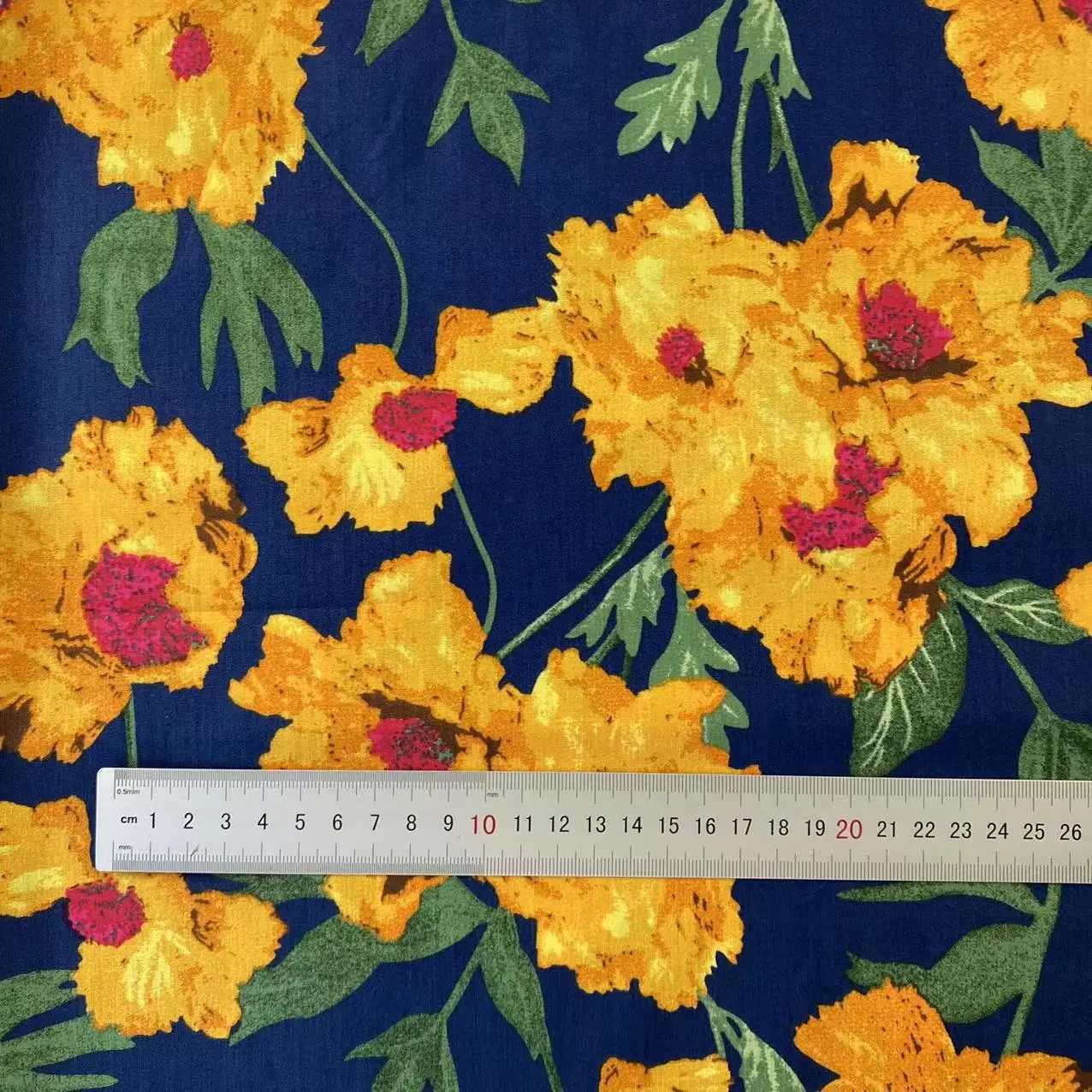 Hot Selling Flower Pattern 100% Pure Cotton Poplin Custom Printed Cut Piece Floral Woven Cotton Fabric for Dress and Skirts