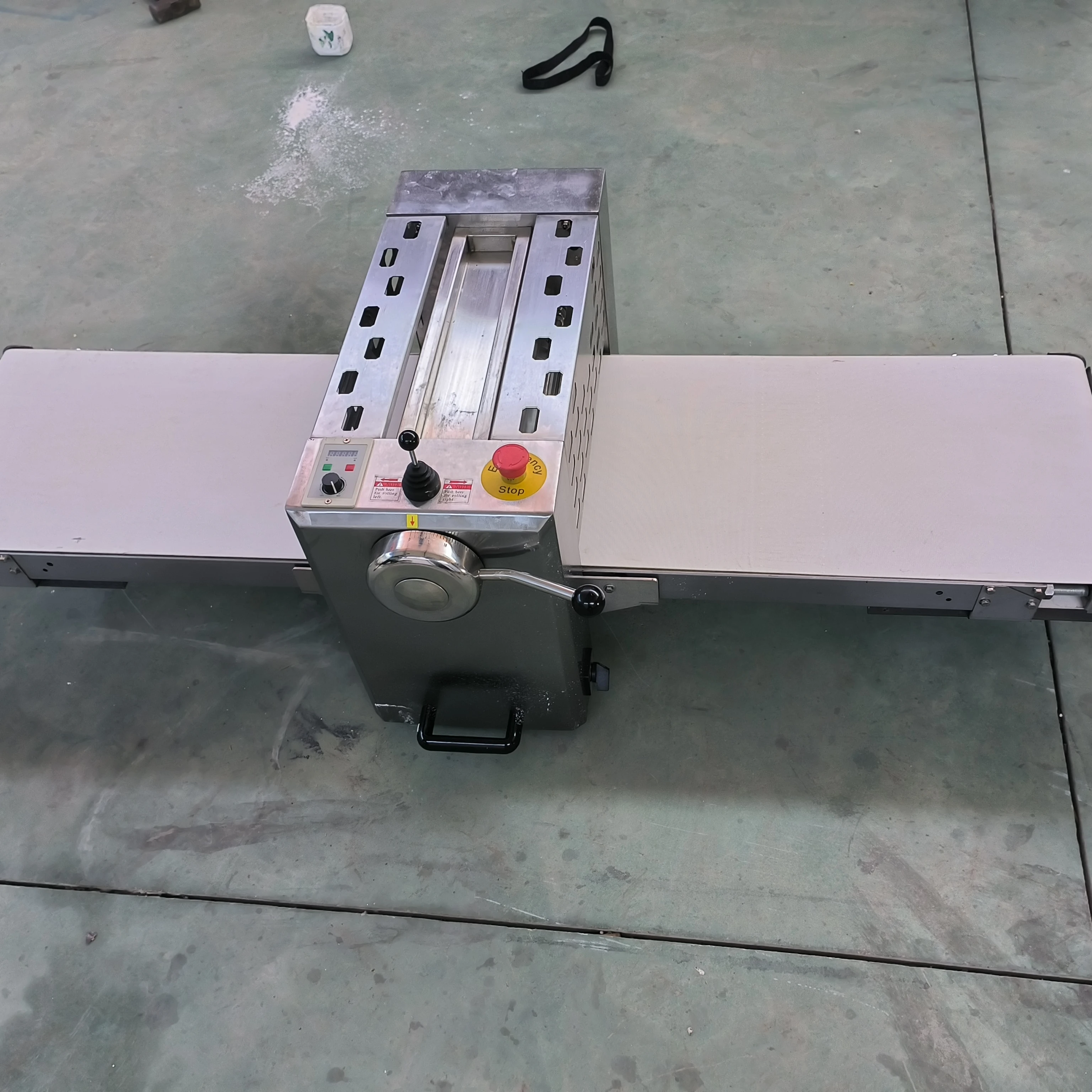 Лучшая цена автоматическая мини-машина для выпечки хлеба Круассанов теста электрическая настольная Кондитерская машина домашнего использования в пекарне и ресторане