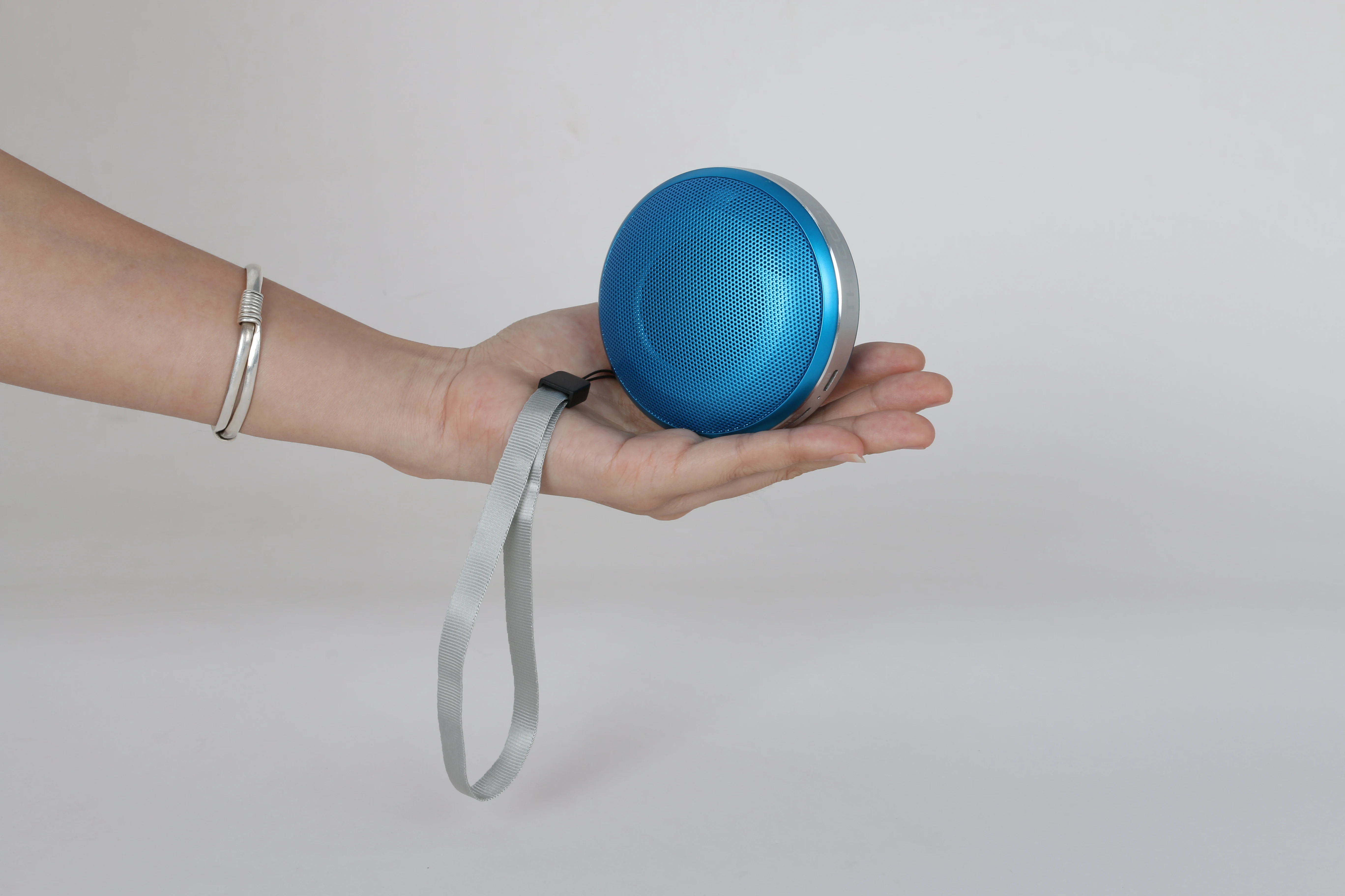 Wireless Speaker Colorful BT531 Stereo Waterpoof Dustproof Shockproof Surround Sound Support USB TF Card