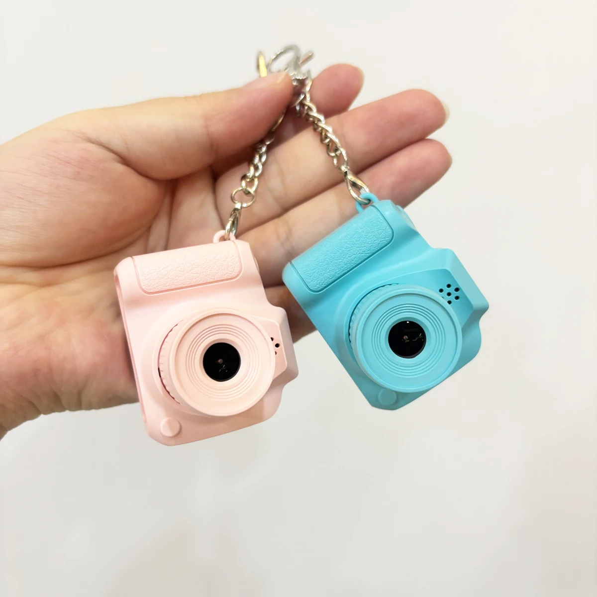 1080P High Quality Small Digital Camera Handbag Keychain Retro Camera Bookshelf TV Decoration Gadget